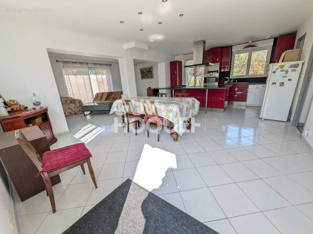 Maison à PLOUER-SUR-RANCE