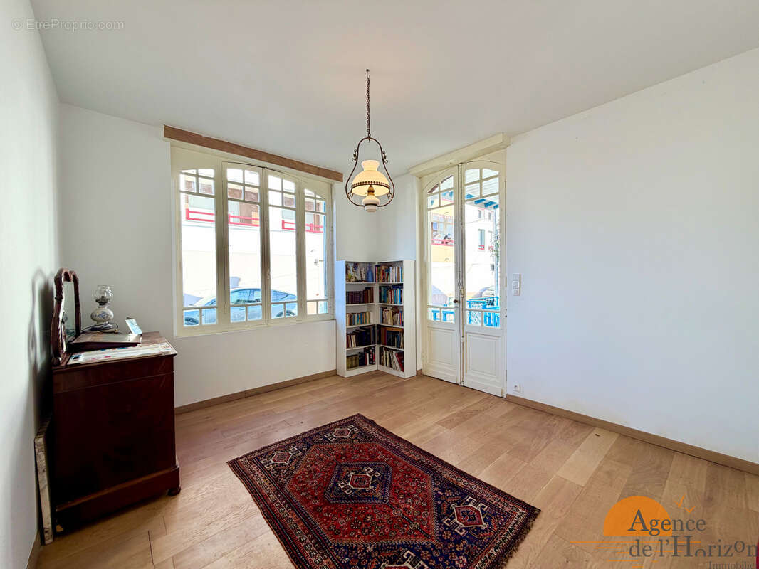 Maison à ARES