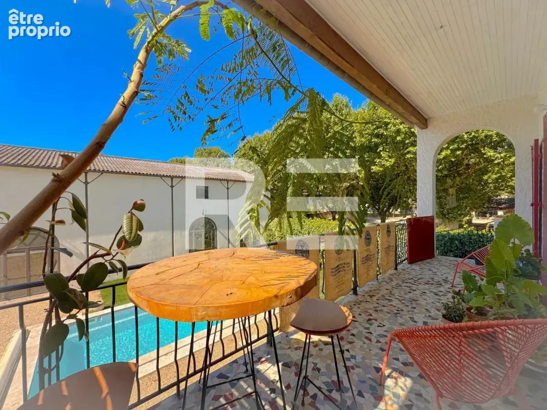 Demeure de caractère avec piscine et grande dépendance - photo 7