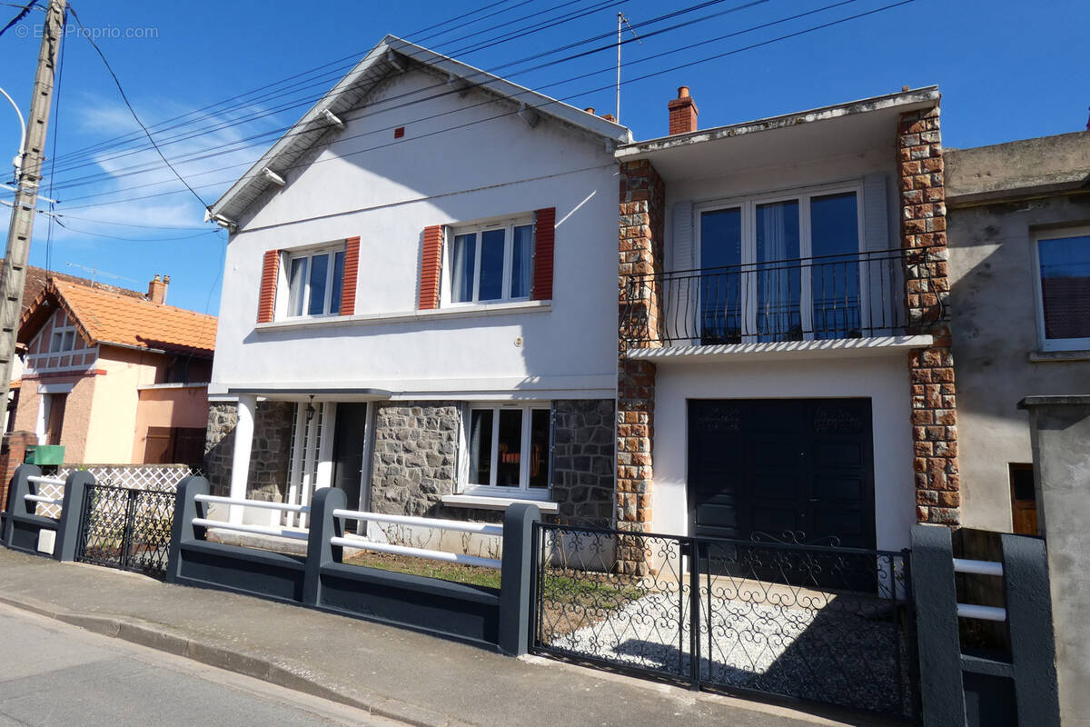 Maison à MONTLUCON