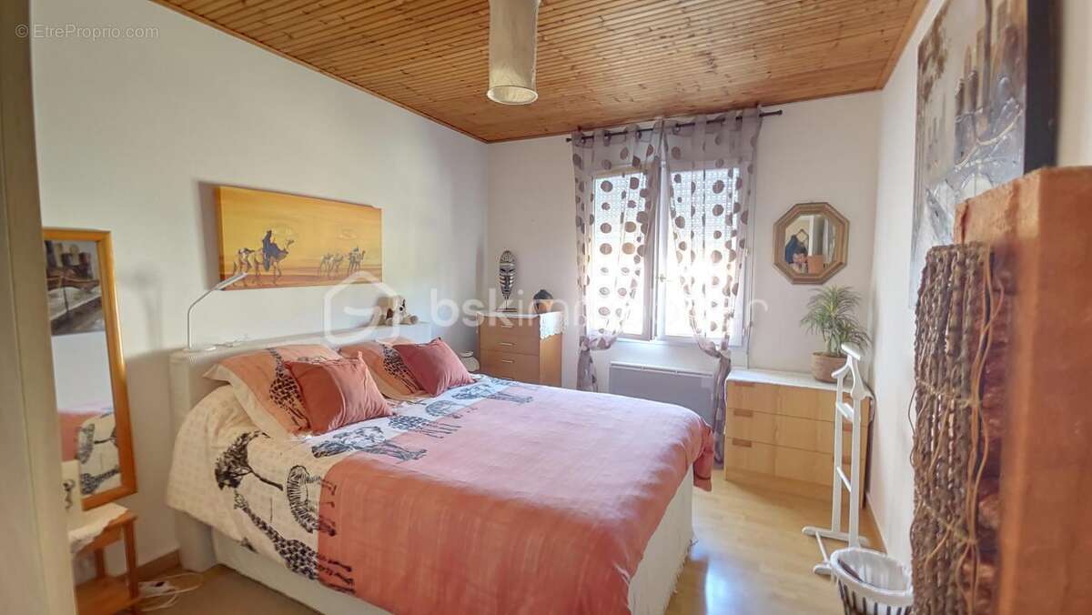Maison 2 chambres, 2 garages centre ville - photo 6