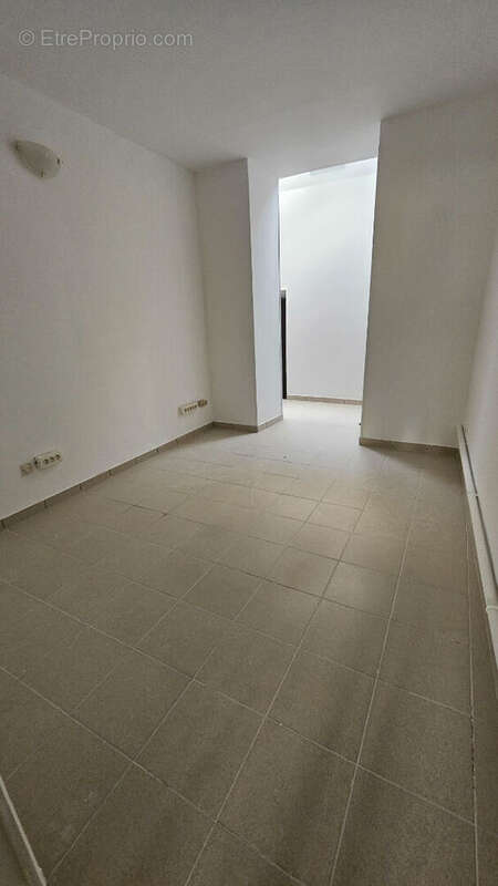 Commerce à CONFLANS-SAINTE-HONORINE