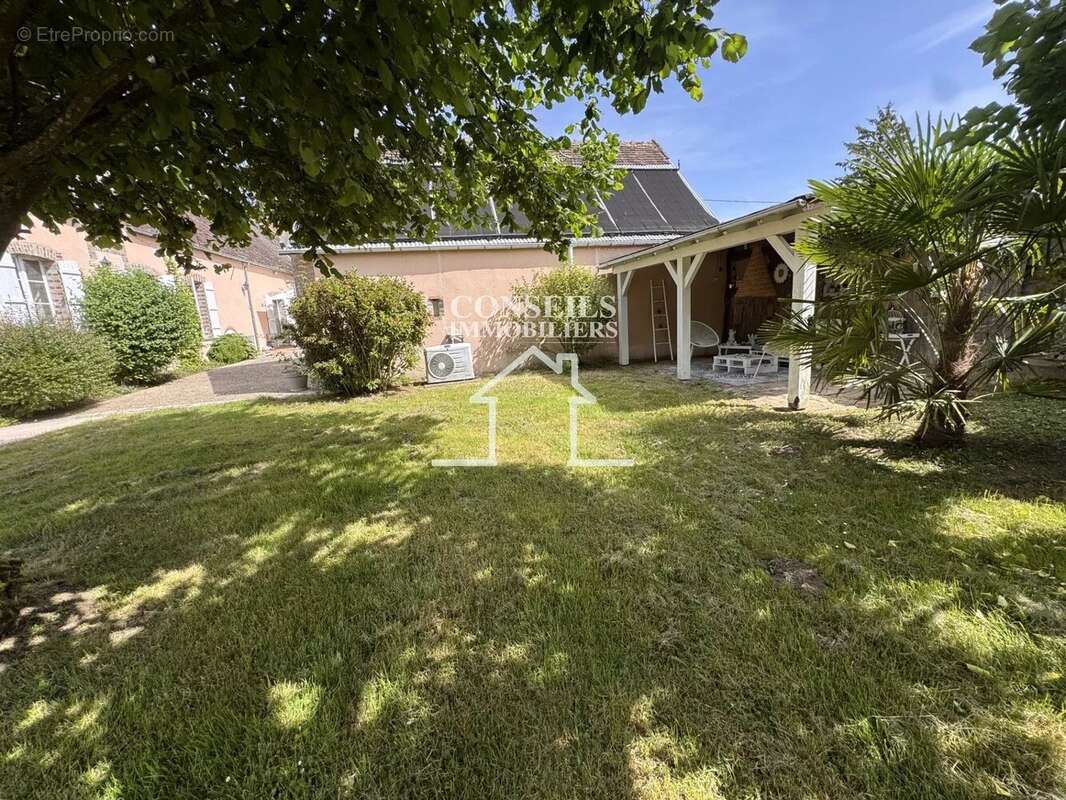 Maison à PRECY-SUR-VRIN