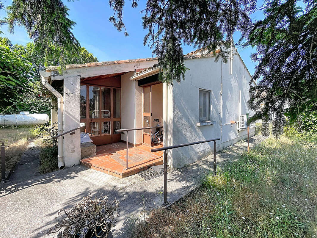 Maison à LE PUY-SAINTE-REPARADE