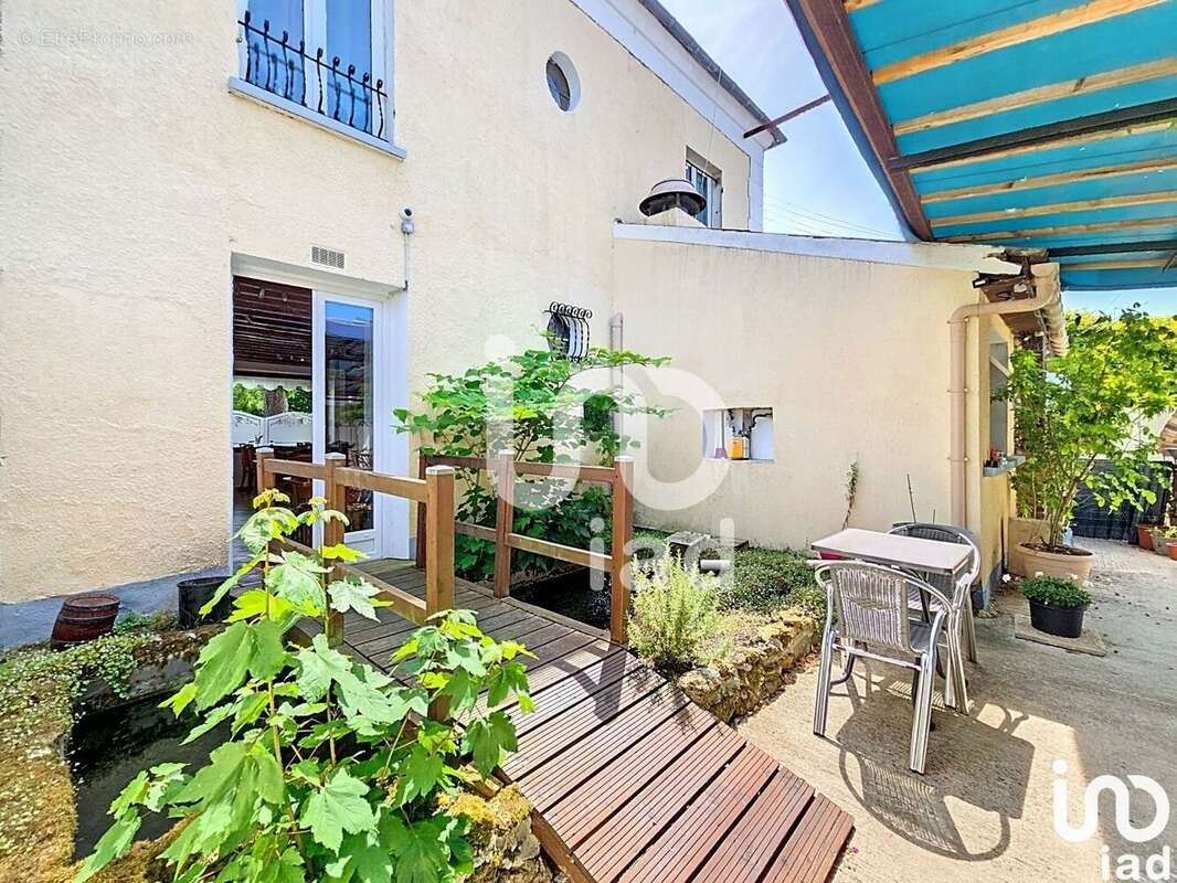 Photo 6 - Commerce à GRETZ-ARMAINVILLIERS