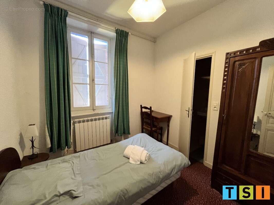 Commerce à BARBAZAN