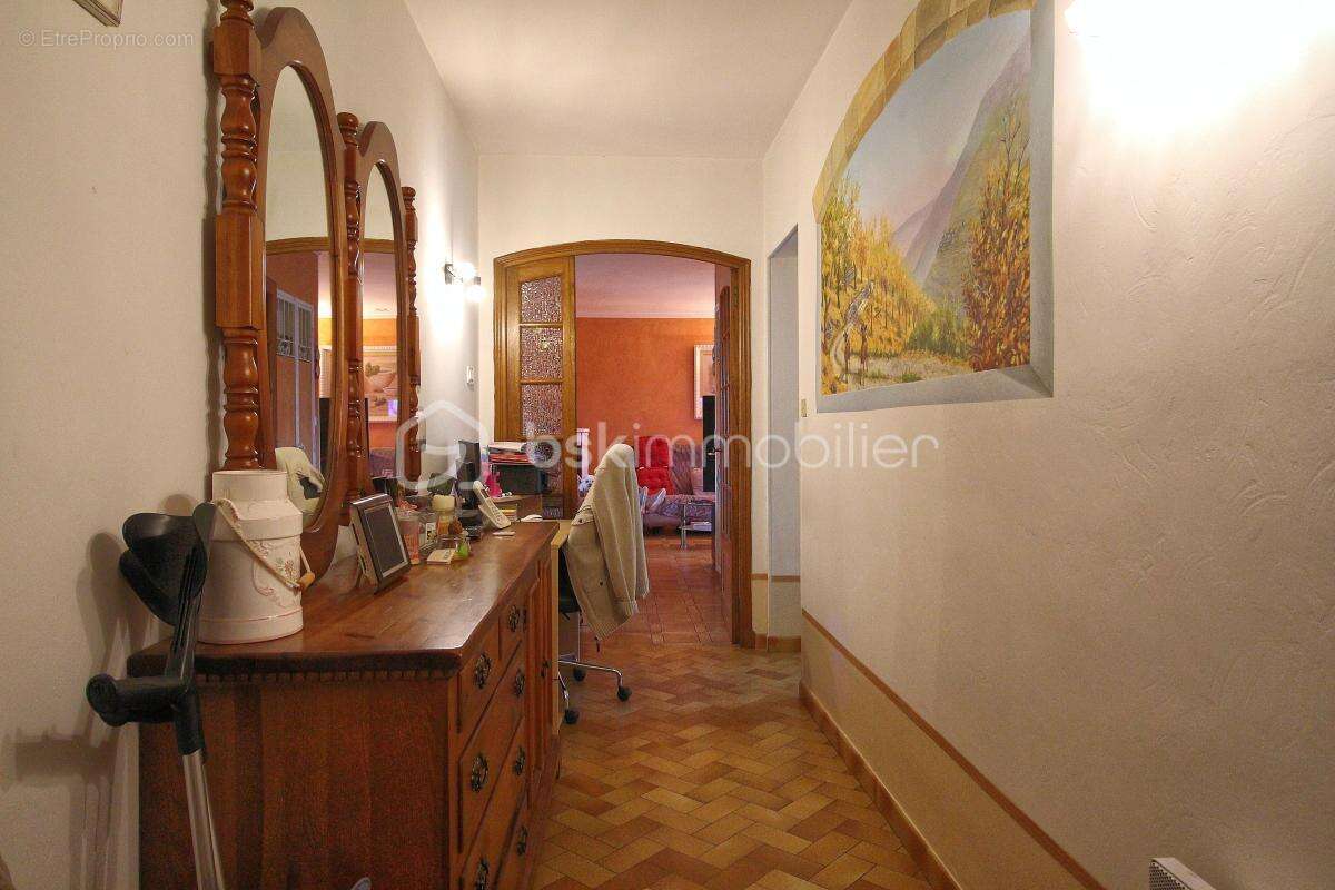 Villa en R+1 de 222 m² - photo 14