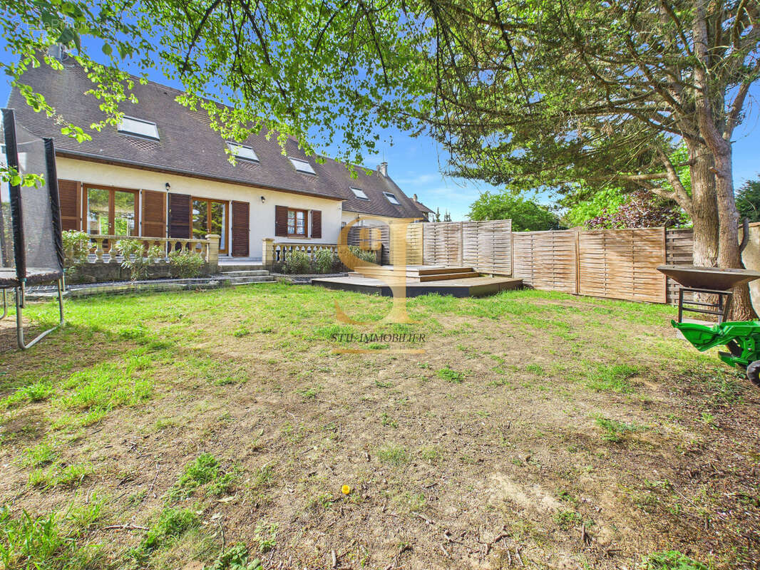 Maison à VIGNEUX-SUR-SEINE