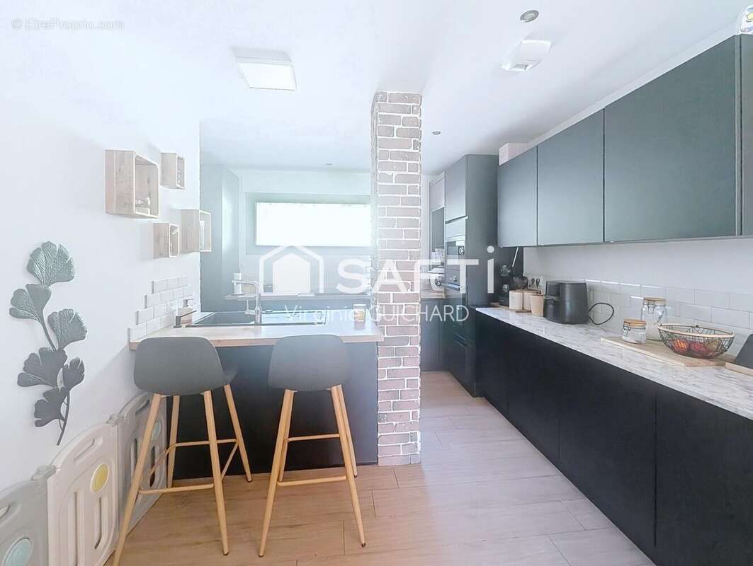 Photo 3