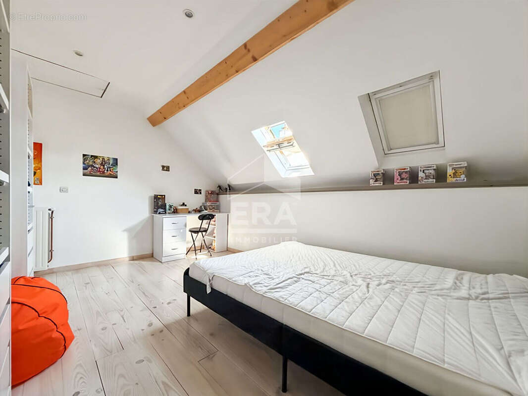 Maison à MENNECY