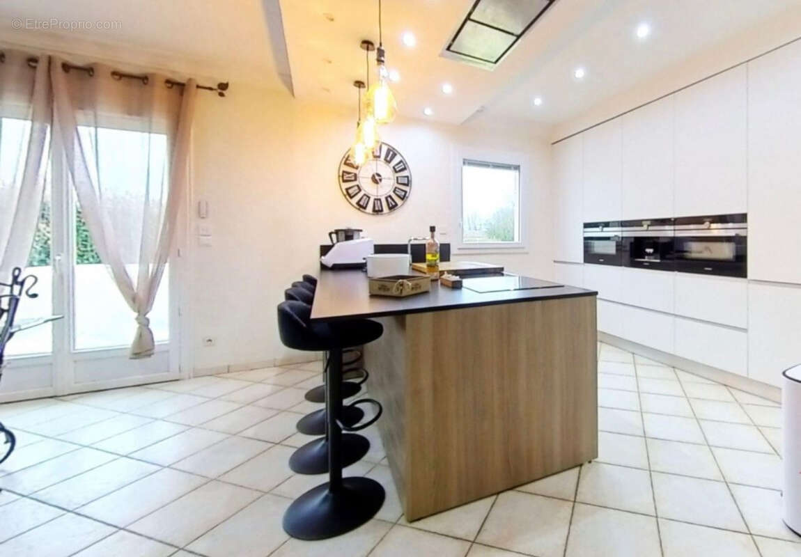 Maison à ROZAY-EN-BRIE