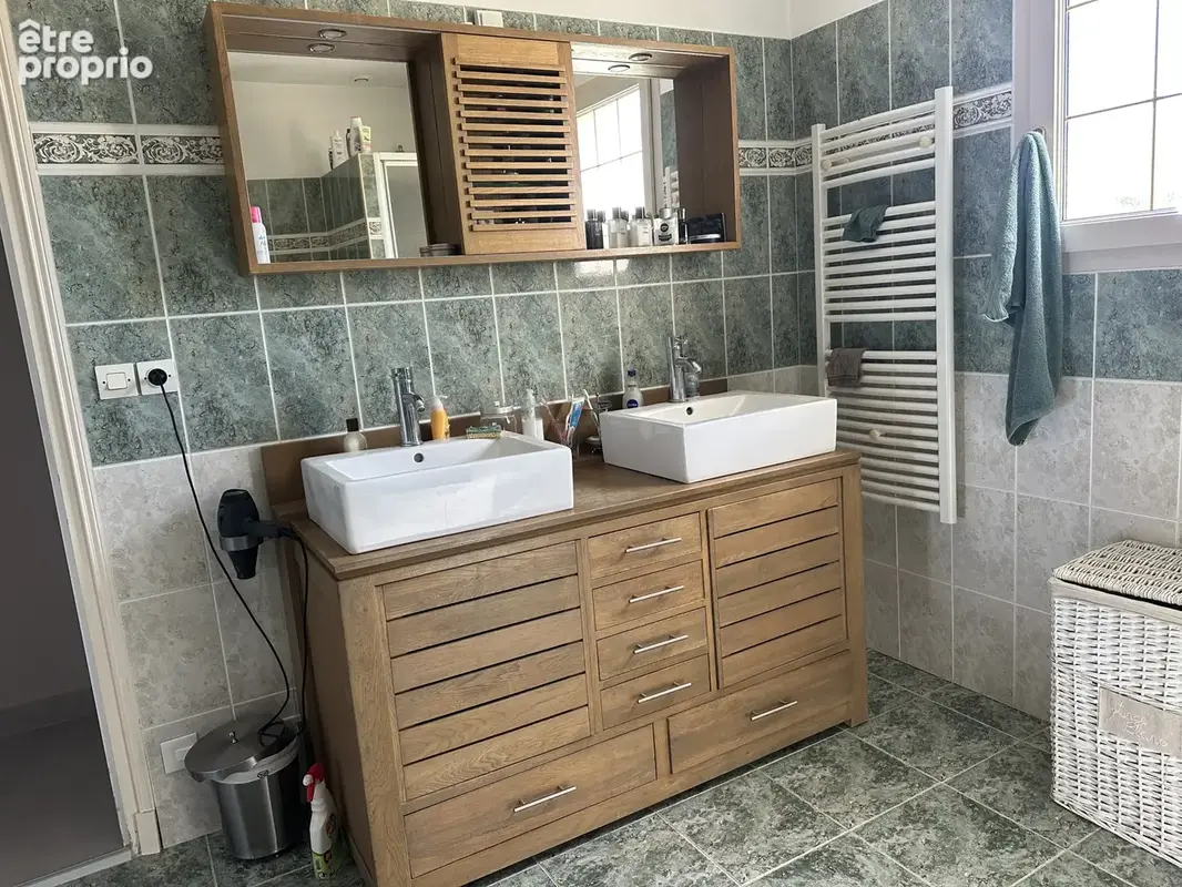 Exclusivité à 9km de Cognac, maison de 177m2,5 chambres et piscine chauffée. - photo 18