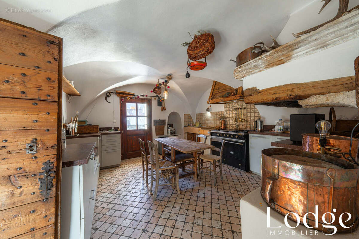 Maison à LA SALLE-LES-ALPES