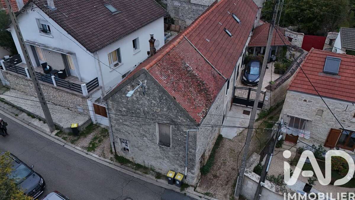 Photo 2 - Maison à JUZIERS