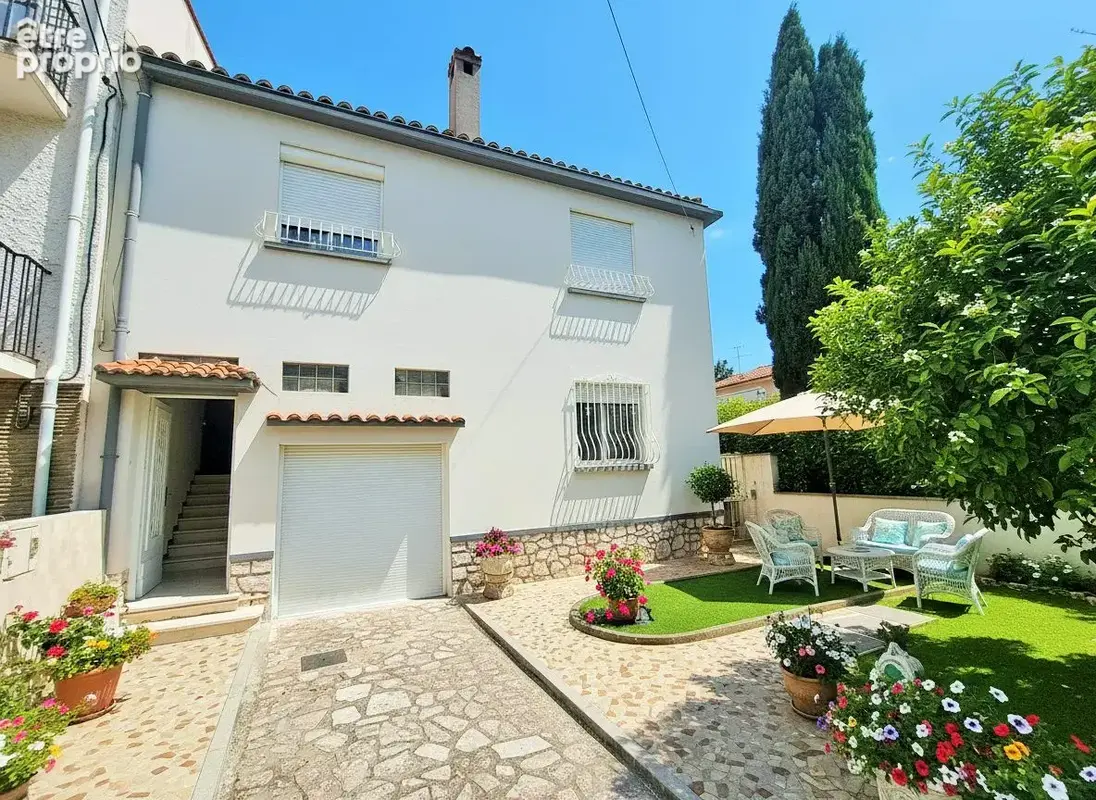 Maison 8 pièces 187 m² à vendre à Perpignan (66000) - photo 2