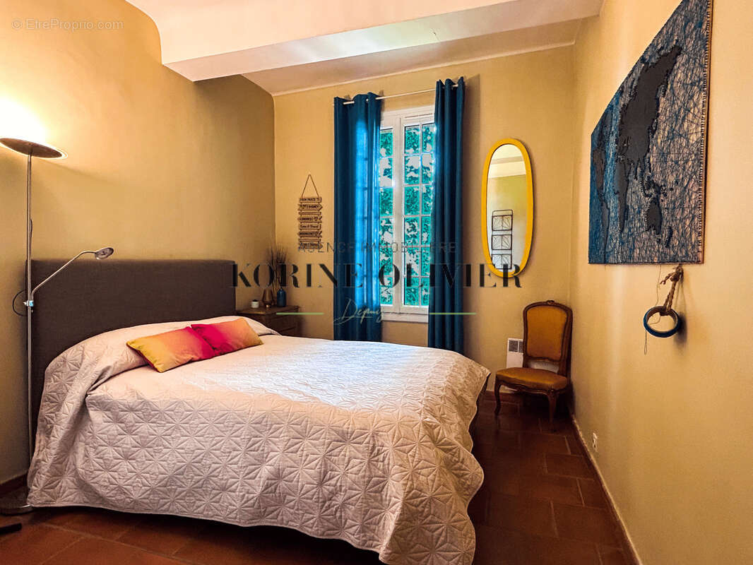 Aix-en-Provence : Maison de Maitre mitoyenne de 185 m2 avec piscine sur Parc d’environ 4200 m2. - photo 33
