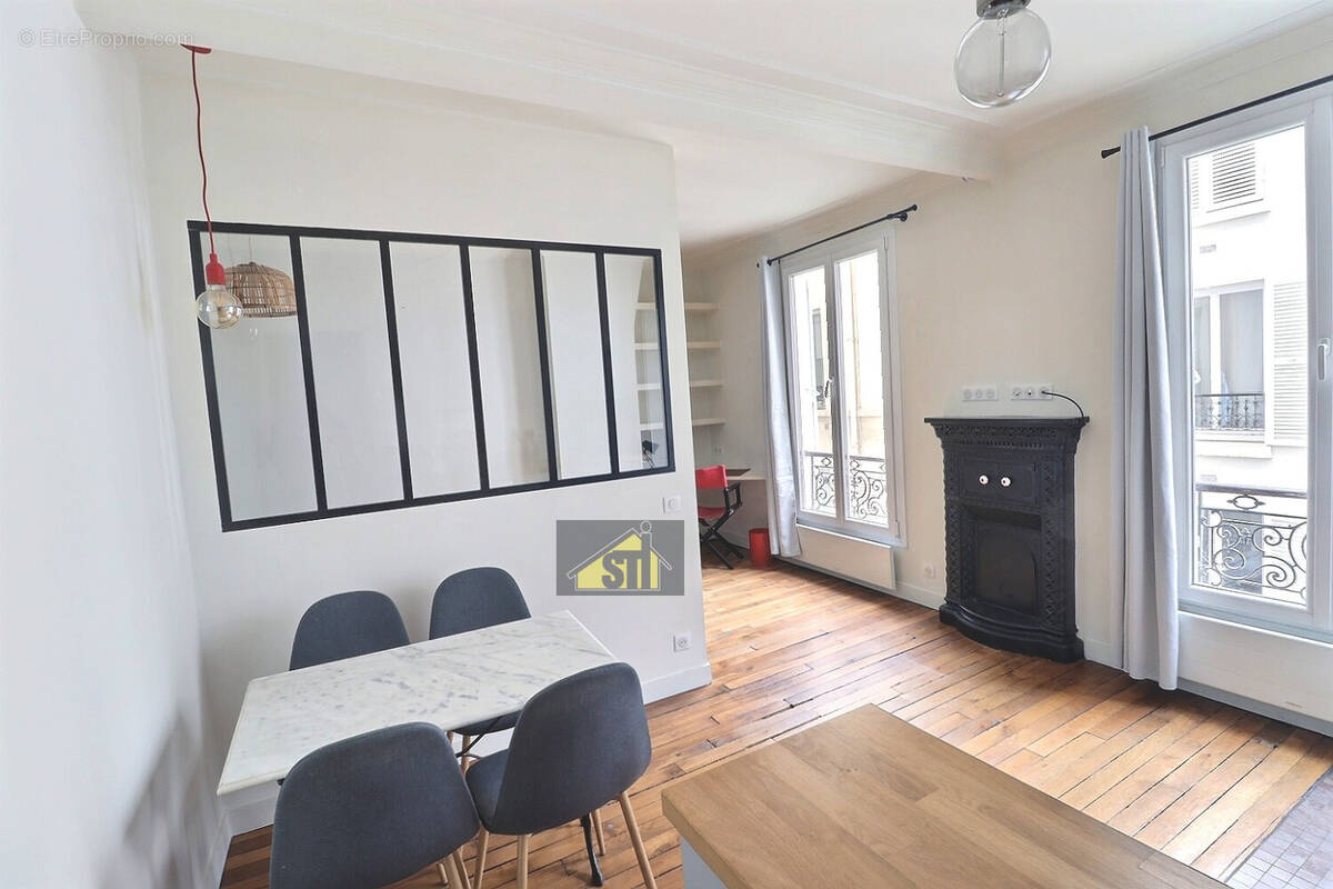 Appartement à PARIS-14E