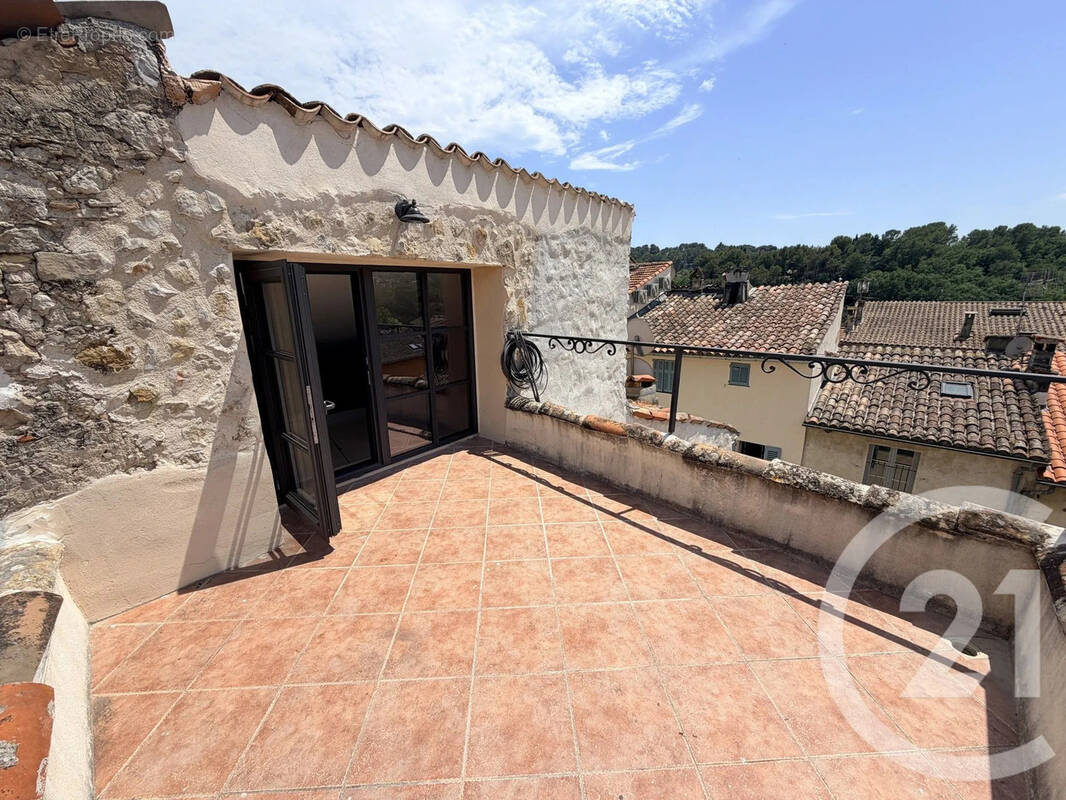 Appartement à VALBONNE