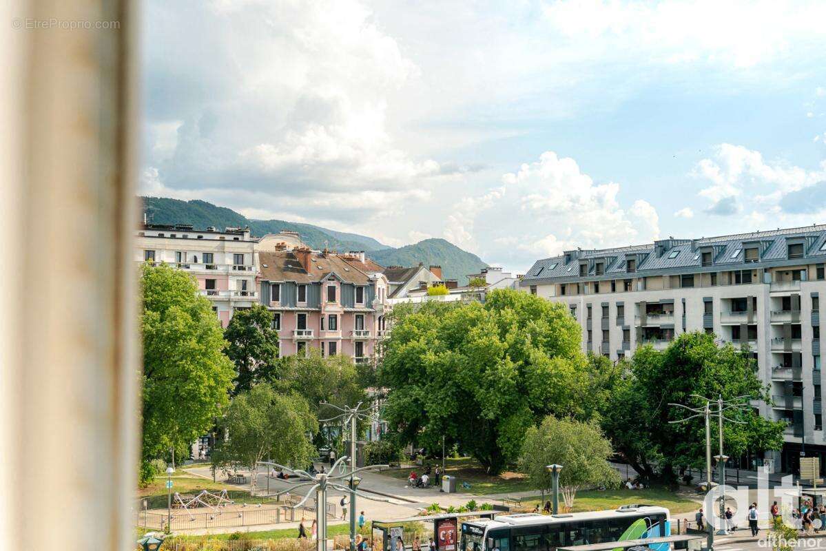 Appartement bourgeois à Annecy — 6 pièces et 4 balcons - photo 16