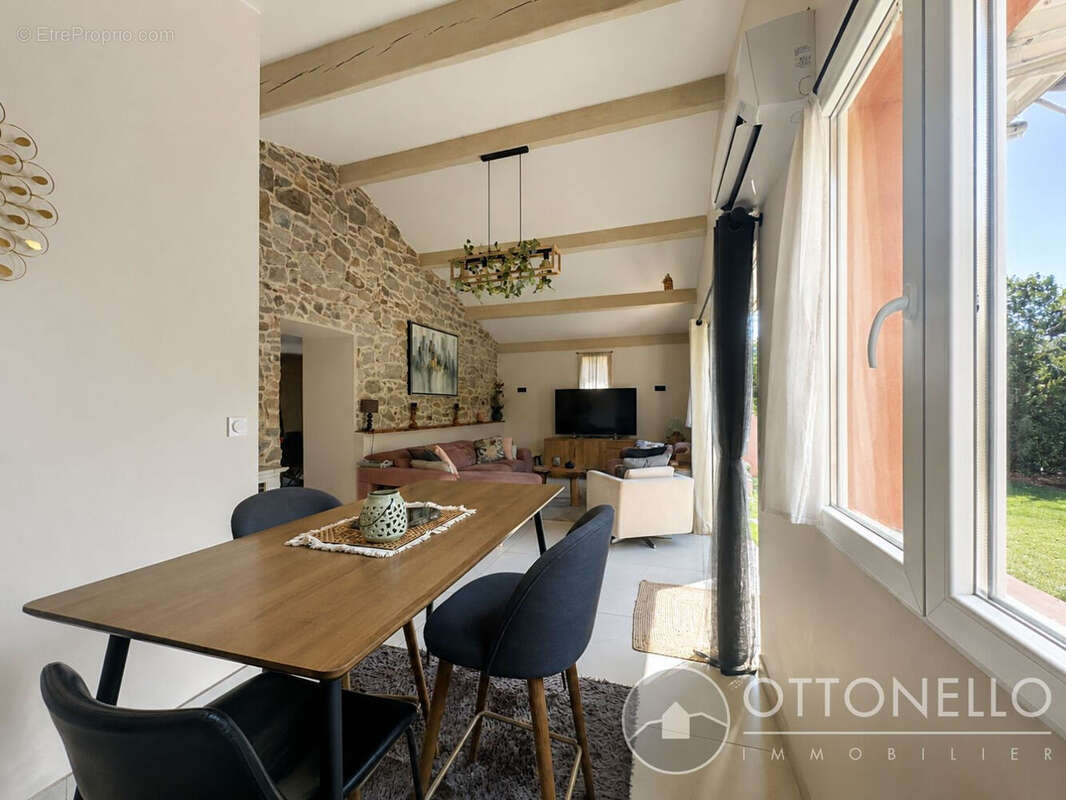 Maison Roquebrune sur Argens 91,73 m2 avec jardin et garage - photo 3
