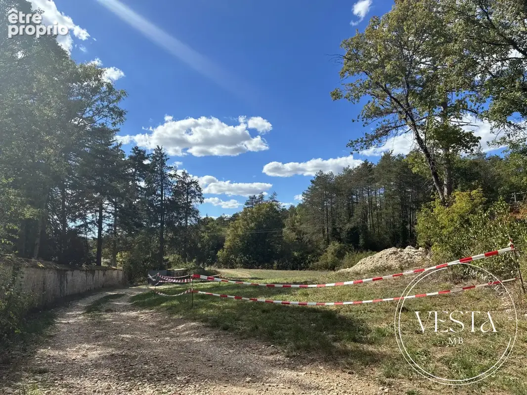Photo Terrain à Velars-Sur-Ouche au prix de 99 000€