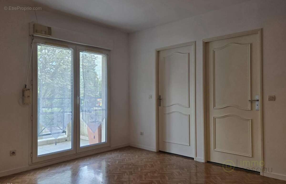 Appartement à SAINT-REMY-LES-CHEVREUSE