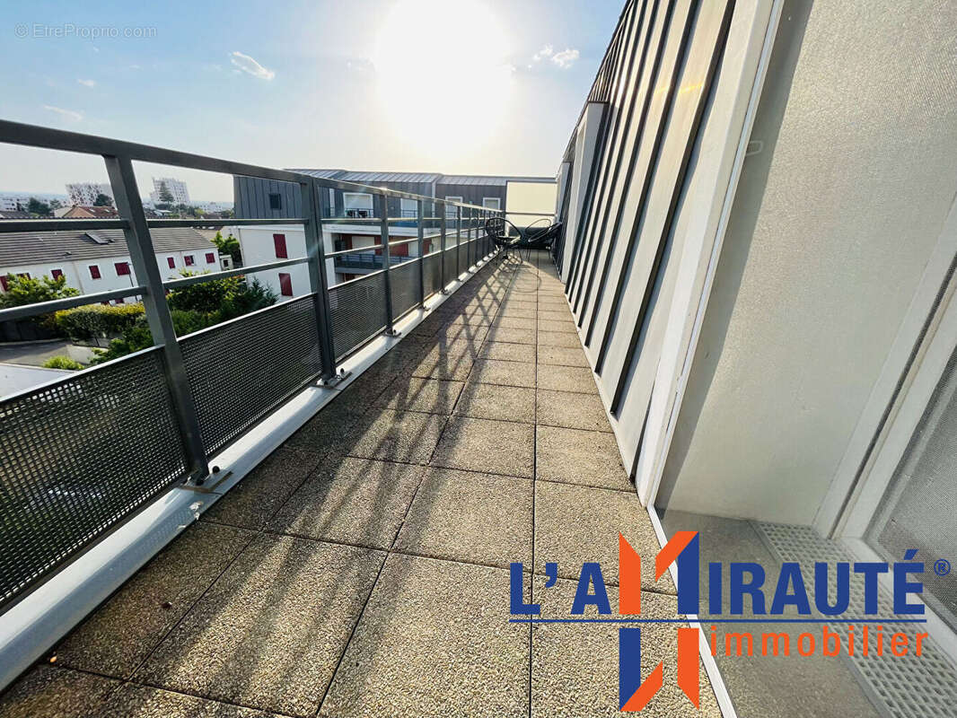 Appartement à SARTROUVILLE