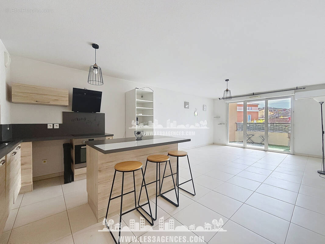 Appartement à COGOLIN