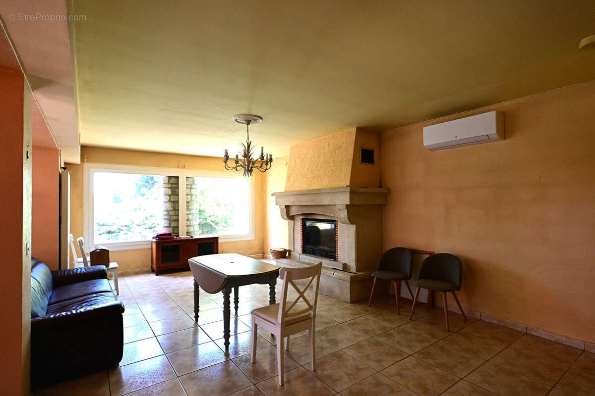 Maison à AUBIGNAN