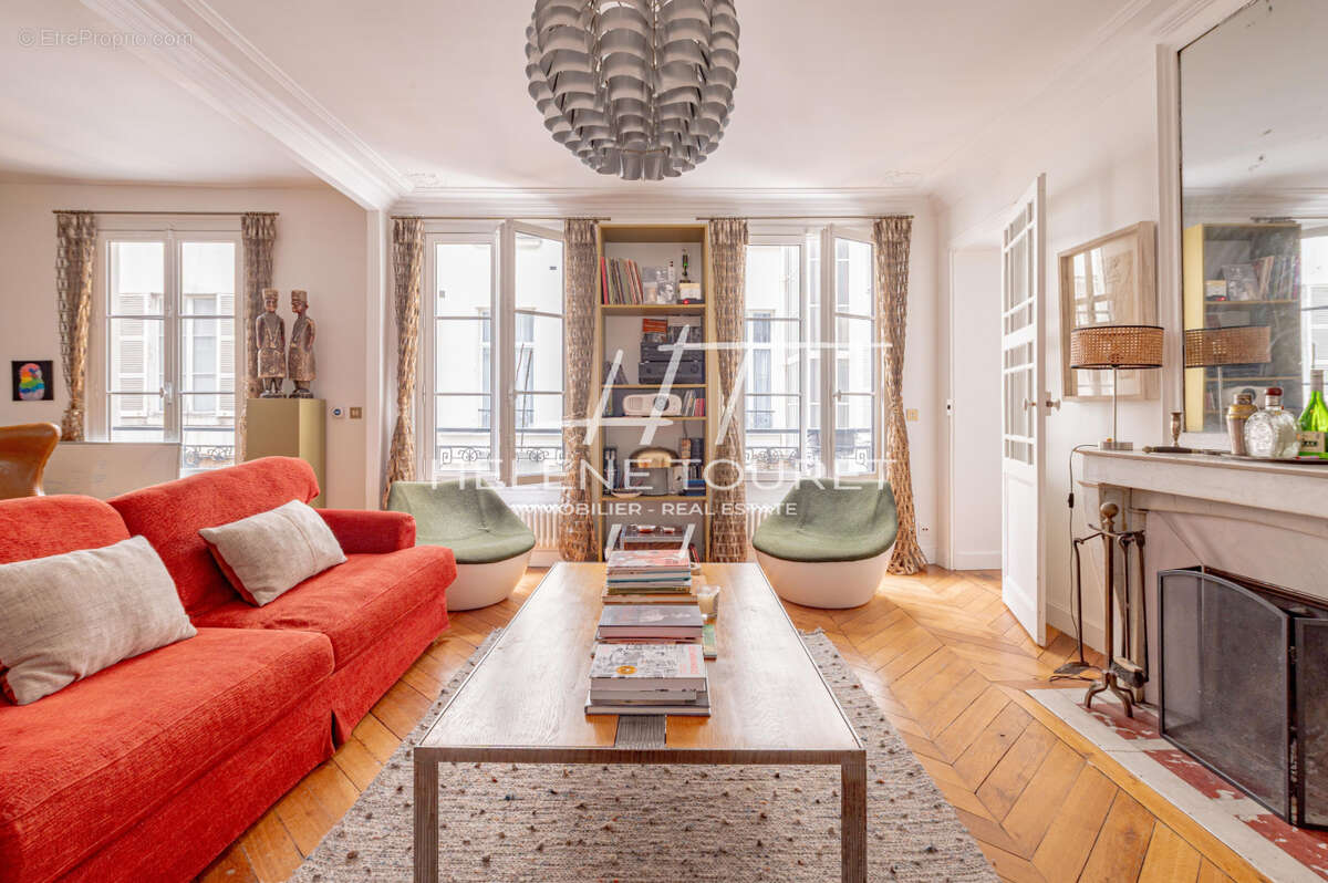 Appartement 134 m² à Paris-1e  - photo 2