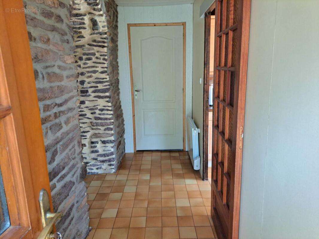 Maison à CAMPENEAC