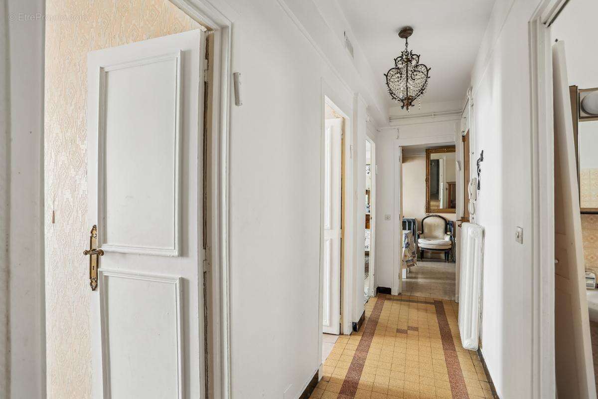Appartement à PARIS-20E