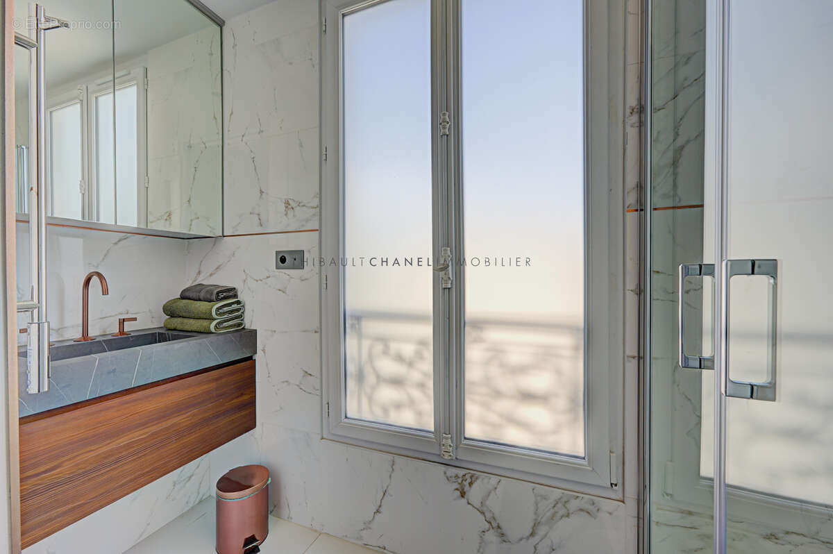 Appartement à PARIS-3E