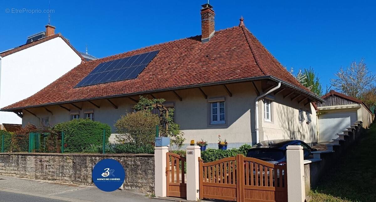 Maison à BRANGES