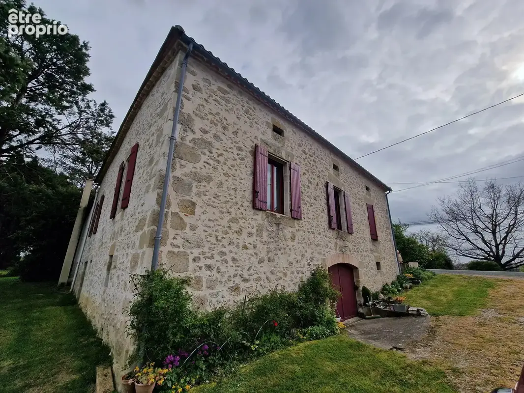 Belle propriété en pierre avec vues sur la campagne - photo 16