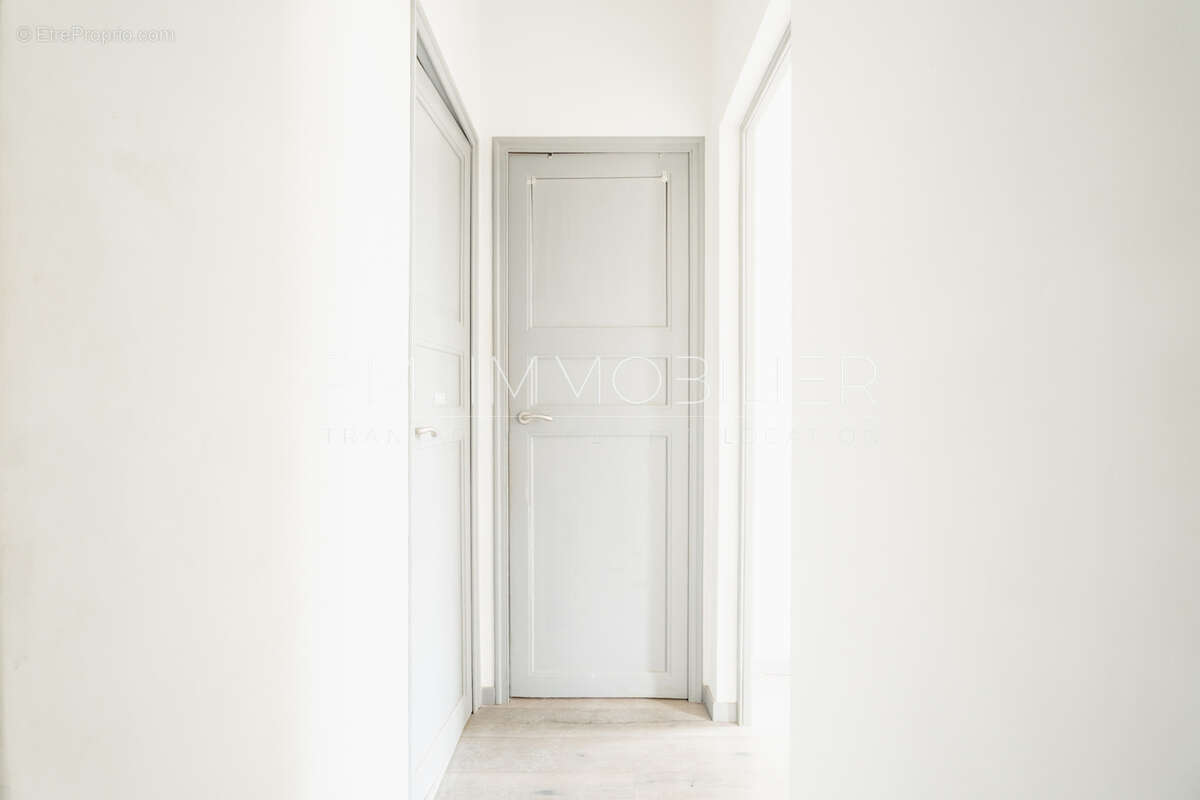 Appartement à MARSEILLE-4E