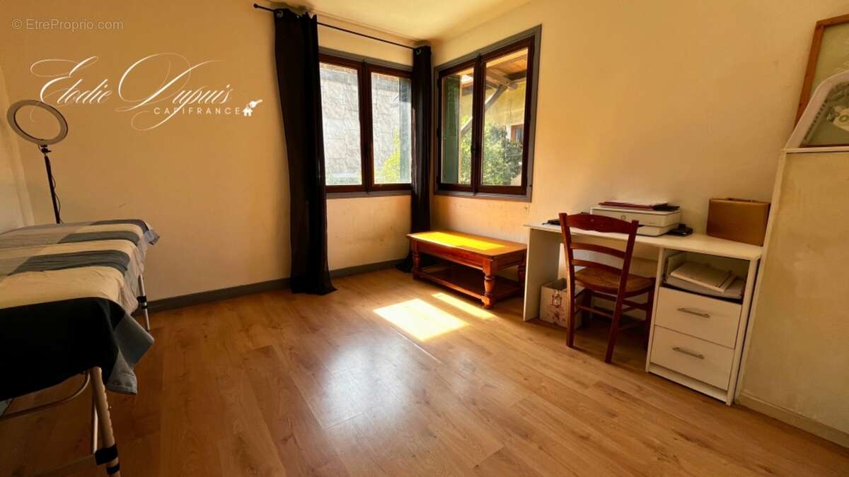 Maison familiale 4 chambres  95m²  et 199 m2 au sol à Saint-Michel-de-Maurienne - photo 9