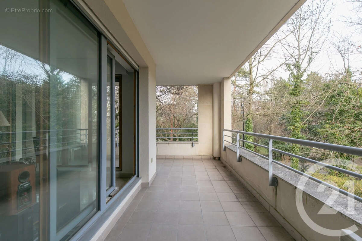 Appartement à SAINT-MAUR-DES-FOSSES
