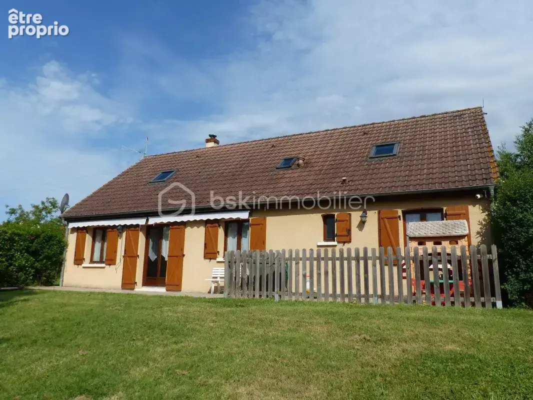 Maison à CHARBUY
