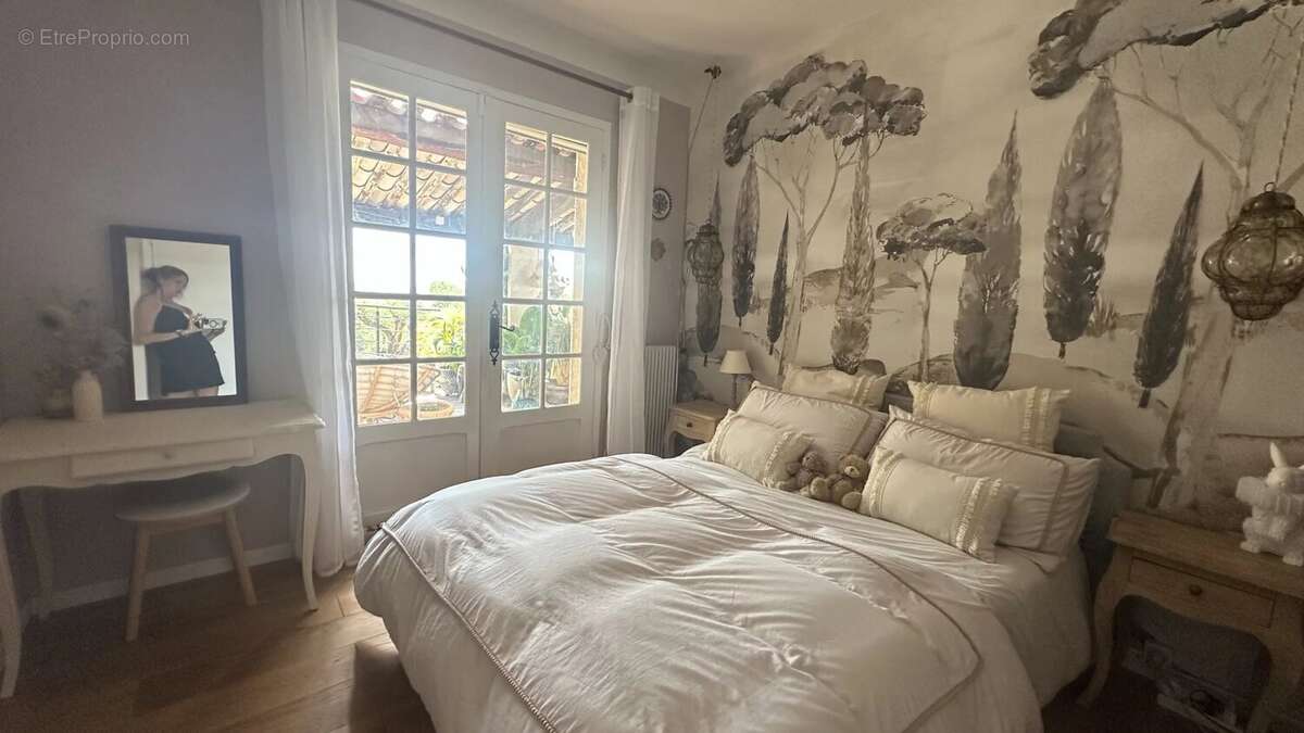 Maison à TOURRETTES-SUR-LOUP