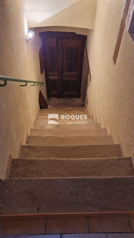 Au pied du Larzac méridional, dans superbe village, maison de village en pierre rénovée 69 m2 habitables, cave - photo 15