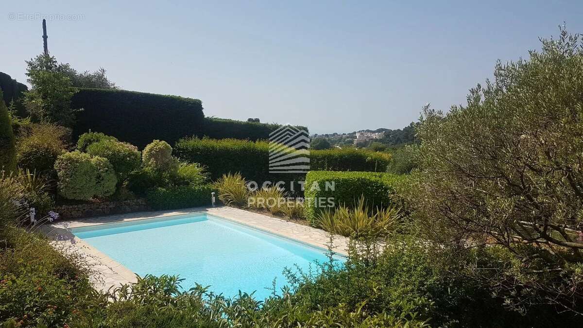 Appartement à LE CANNET