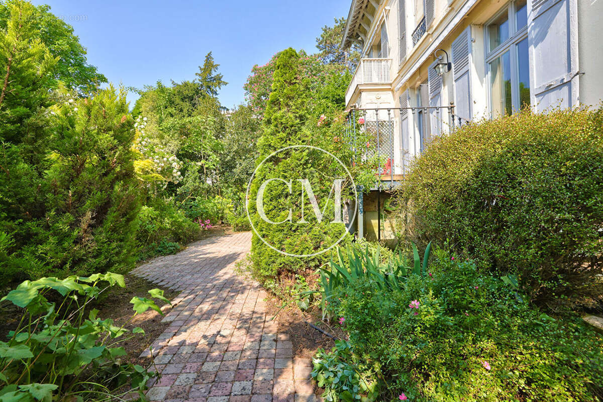 Appartement à VERSAILLES