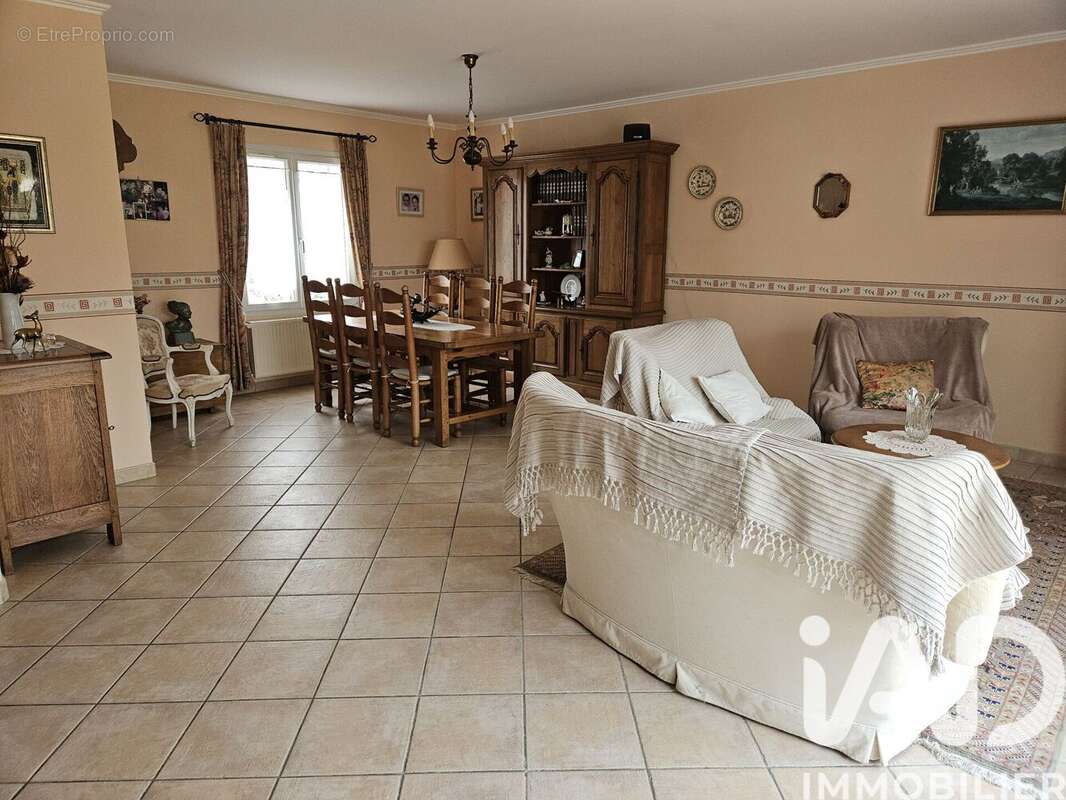 Maison 124 m² à Sainte-Gemme  - photo 4