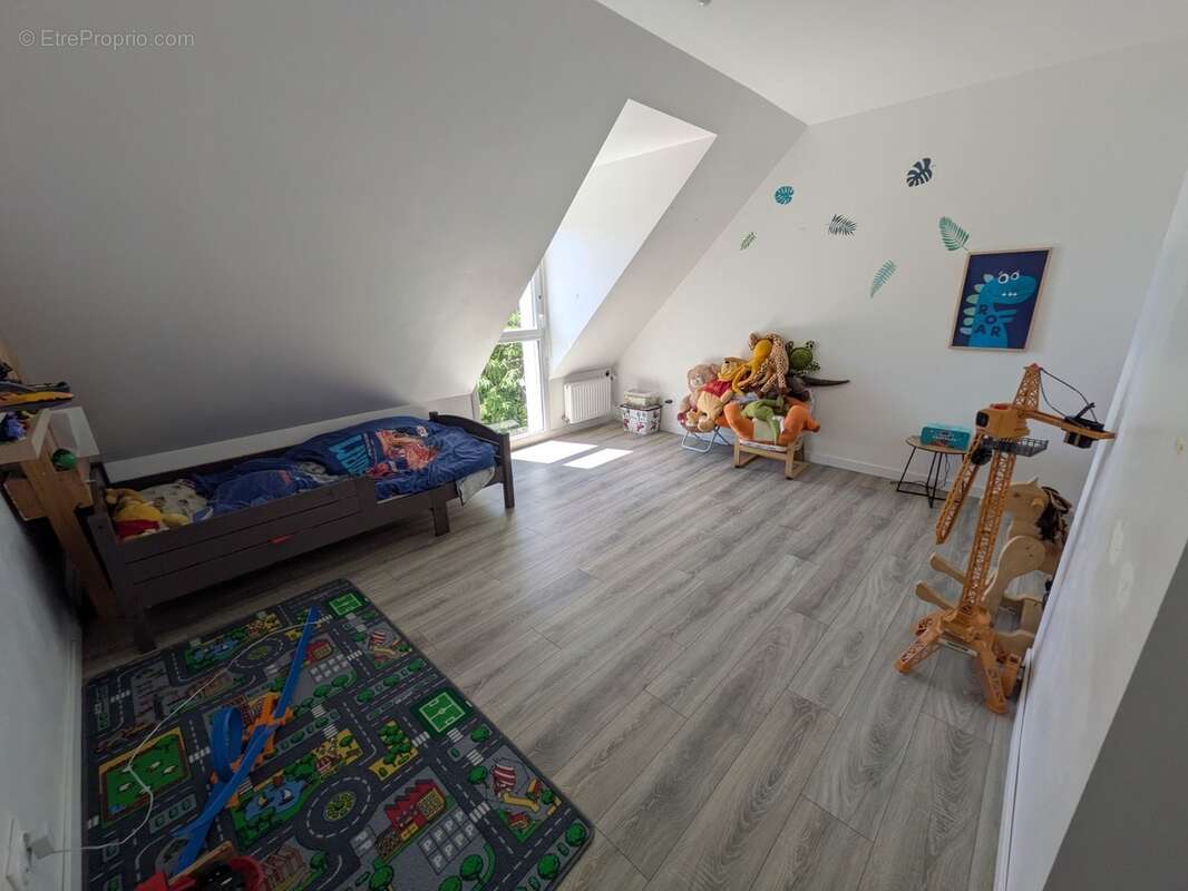 Guern maison récente de 101m² environ 4 pièces avec vie de plain pied garage parcelle clôturée de 569m² - photo 13