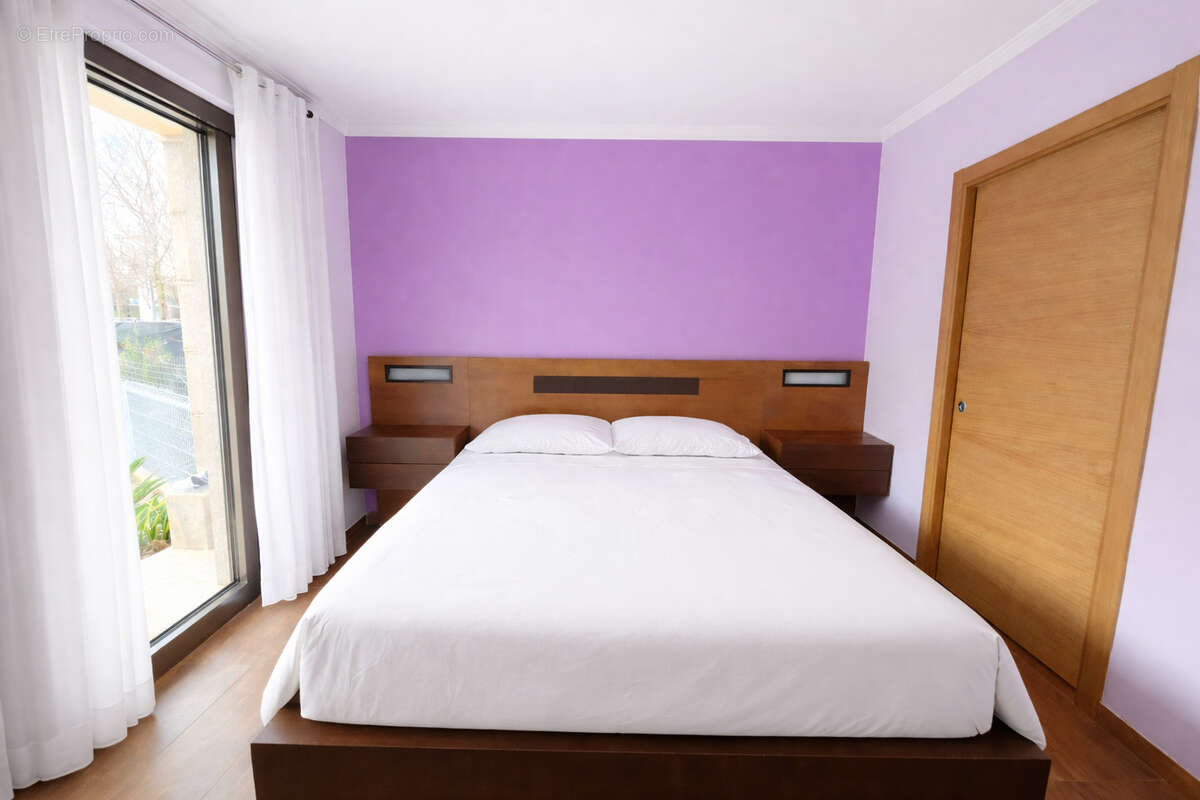 Maison à SAINT-LAURENT-DE-LA-SALANQUE