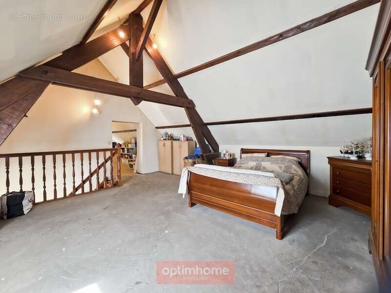 Maison à CROISILLES