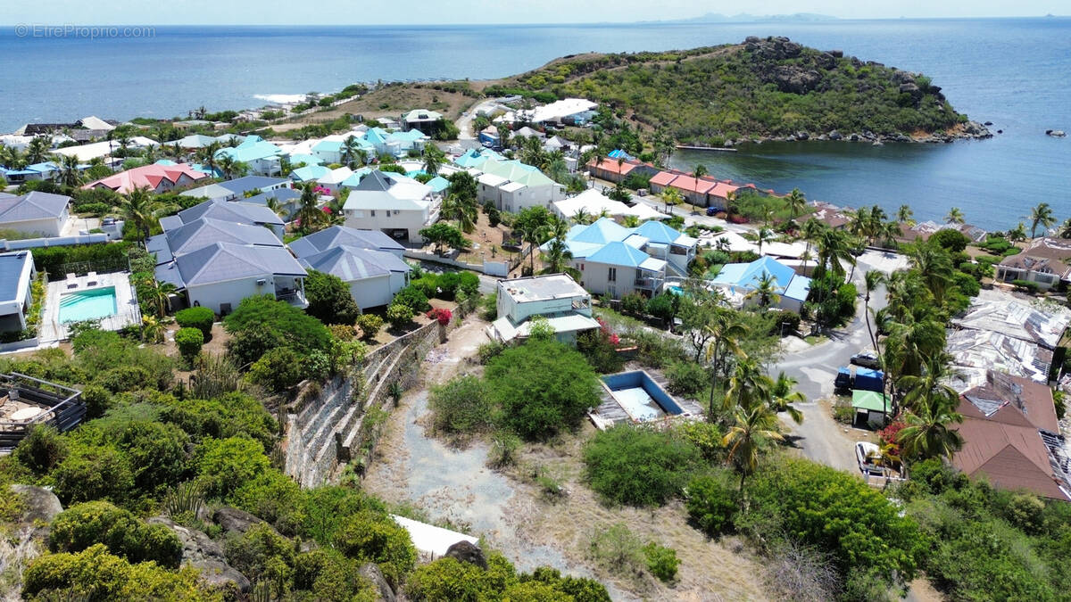 Terrain à SAINT-MARTIN