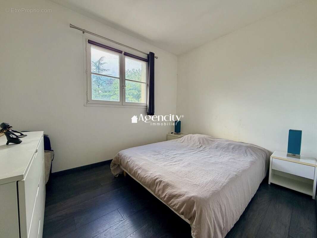Appartement 74 m² à Torcy  - photo 9