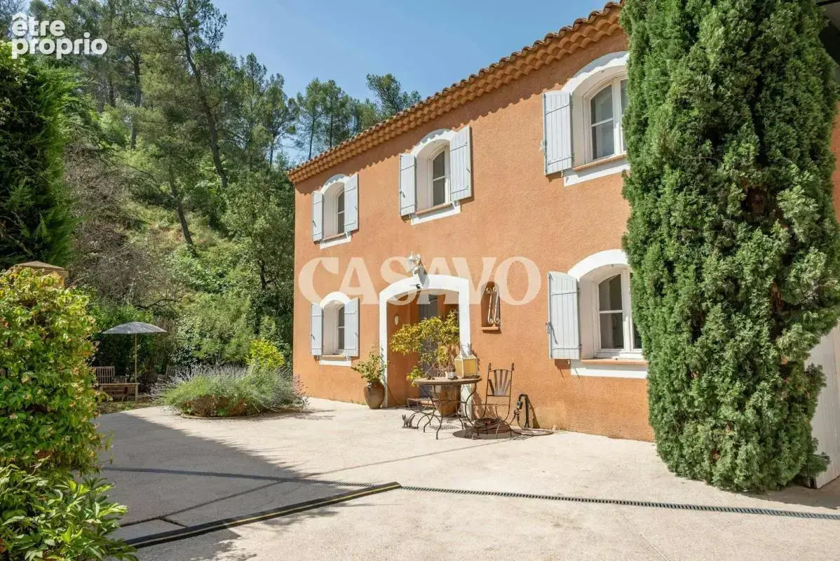 Vente Maison 7 pièces de 240m² - 13100 Saint-Marc-Jaumegarde - photo 2